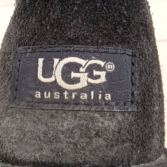 UGG Women's Classic Short II Ankle Boots Black Size 6 - Picture 3 of 4